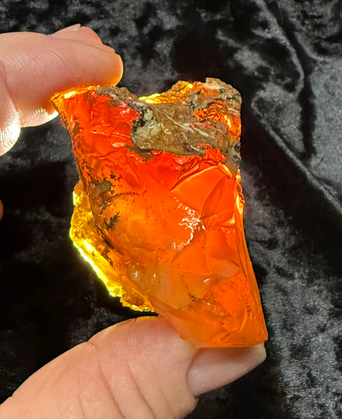 102 Gram Oregon Fire Opal Rough