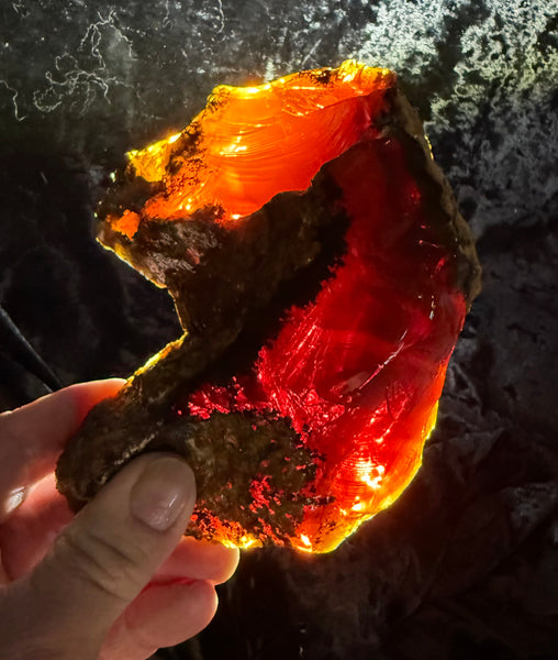 564 Gram Oregon Chocolate Fire Opal Rough